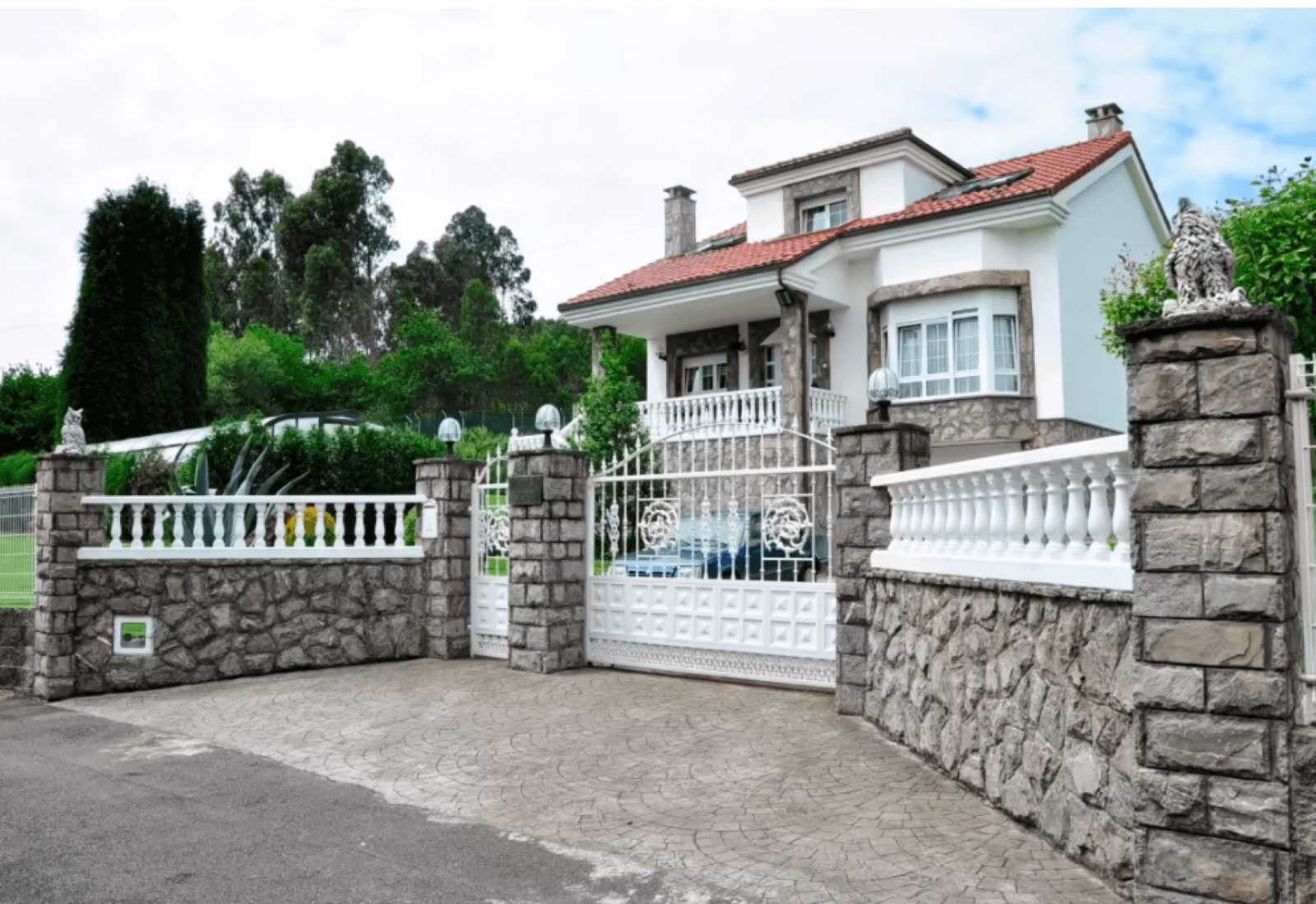 Naveces Xiral