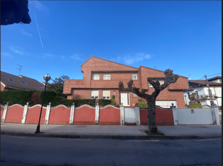 Chalet independiente en Salinas
