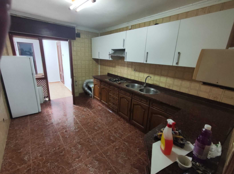 Amplio piso en salinas