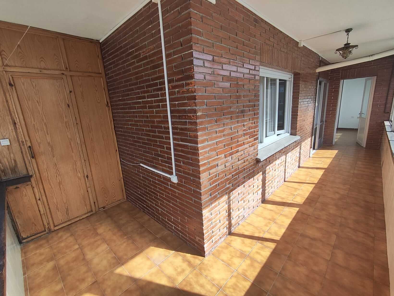 Piso luminoso y soleado en Raíces