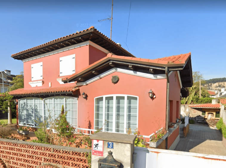 Magnífico chalet en Salinas